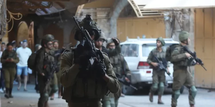 Pregnant Woman Miscarries After Israeli Army Raided her Home in Hebron 