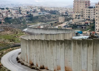 New Israeli separation wall to encircle Ramallah town