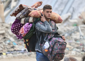 Palestinians Flee Jabalia Amid Deadly Israeli Strikes