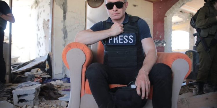 British Journalist Faces Backlash for Sitting on Yahya Sinwar’s Chair