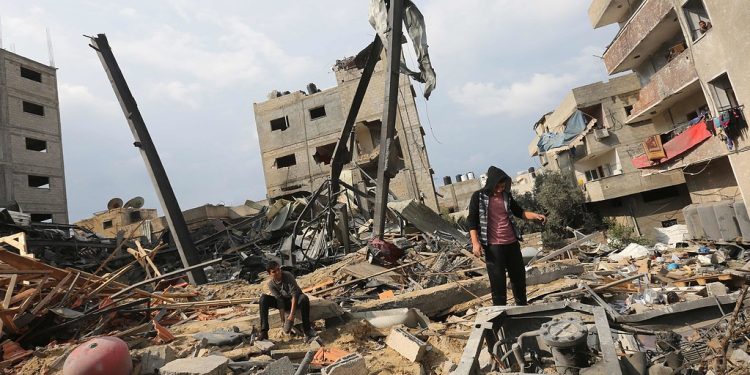 Israel commits 3 massacres in Gaza, leaving 28 killed and 120 injured