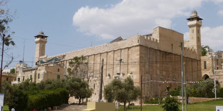Israeli Settlement Plan to Turn Ibrahimi Mosque into National Heritage Site