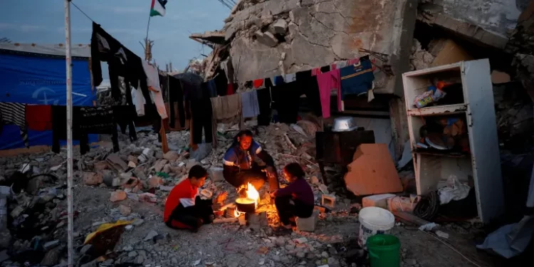 Gaza Plunged into Darkness Amid Ongoing Humanitarian Crisis