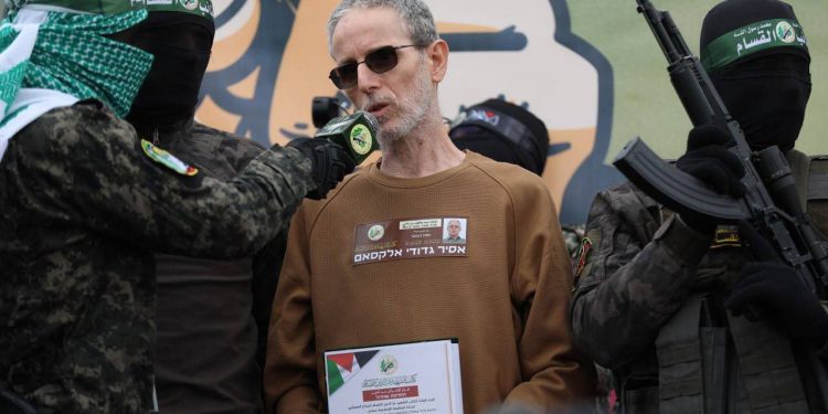 Abu Obaida Delays Upcoming Captives’ Handover Due to Israel’s Violations 