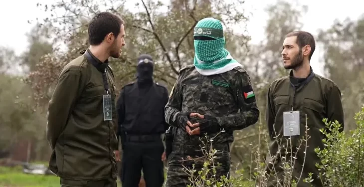 Two Captive Soldiers Attend Saturday's Swap, Send Urgent Plea to Netanyahu