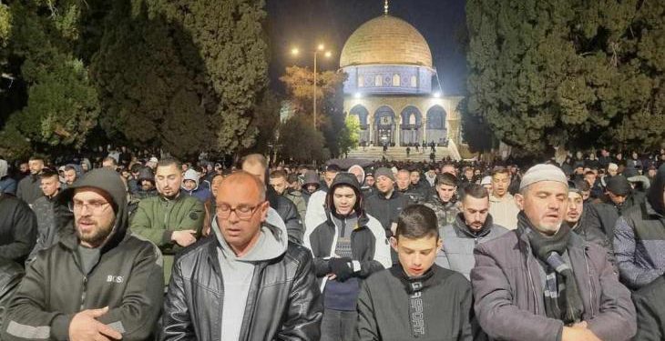 70,000 Worshippers Pray at Al-Aqsa on First Night of Ramadan Amid Israeli Restrictions