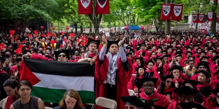 Harvard Professors Sue Trump Over $9 Billion Funding Threat for Free Speech 