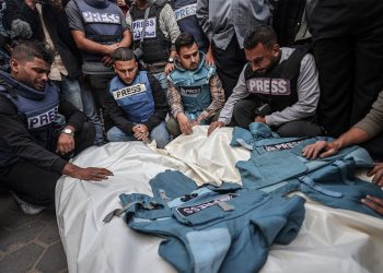 Israel Kills Journalist 209 in Deliberate Target of his House in Khan Younis