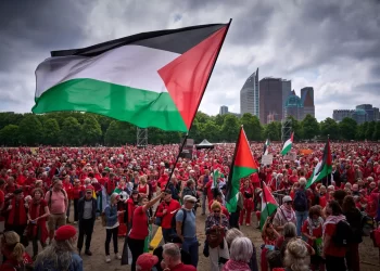 Thousands rally in The Hague over Gaza war, demand tougher Dutch government action