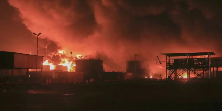 Israel Bombs Yemeni Ports and Power Plant