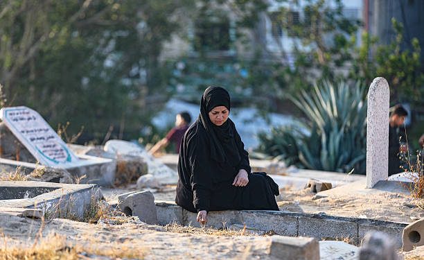 Gaza Faces Burial Crisis Amid Mounting Death Toll