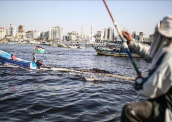 Israeli Forces Arrest 3 Palestinian Fishermen Off Gaza Coast