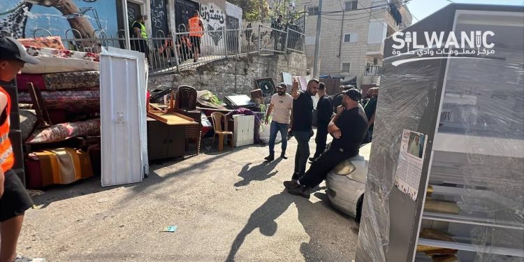 Israeli Occupation Forces Expel Three Palestinian Families from Their Homes in Silwan