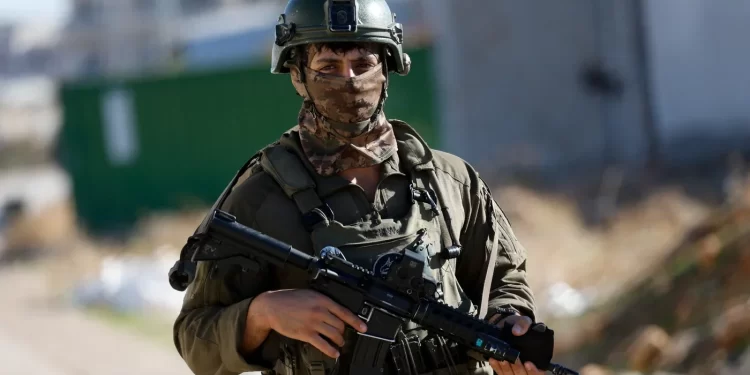 Israeli Helicopters Fire at Homes As Army Conducts Large-Scale Raid in Tubas 