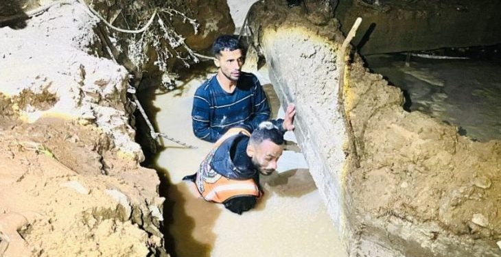 Gazan Child Dies in Sewage Pit of Damaged Northern Area
