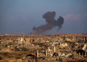 Israeli Forces Continue Ceasefire Violations as Airstrikes and Shelling Kill One in Eastern Gaza