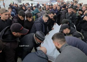 Eight Palestinians Killed in Deir Al-Balah in Fresh Israeli Attacks