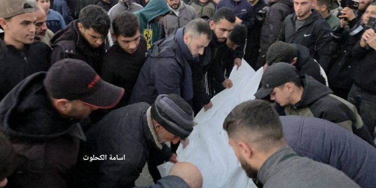 Eight Palestinians Killed in Deir Al-Balah in Fresh Israeli Attacks