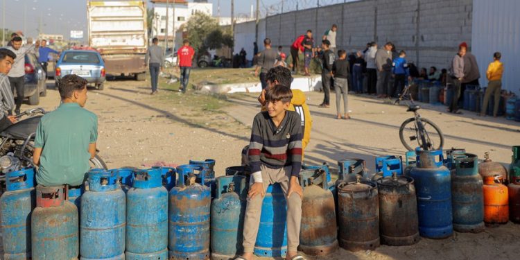 Gaza Petroleum Authority: Gas Crisis Is made by Israeli occupation, Fuel Shortages Severe