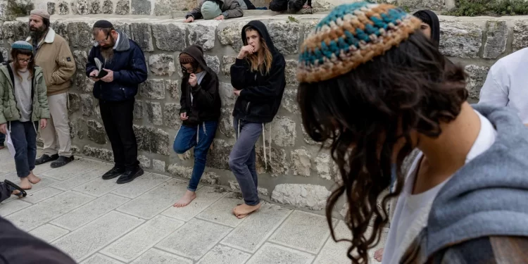 Israel Extends Settler Raids at Al-Aqsa as Ramadan Begins