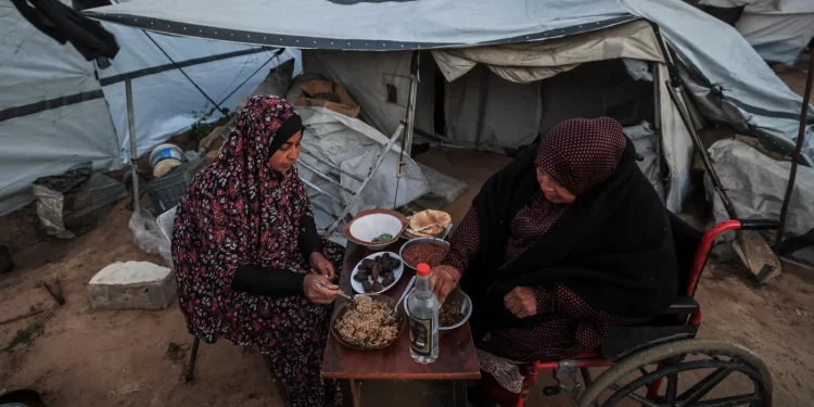 Food Prices Soar in Gaza After Israel Closes Crossings Amid Iran War