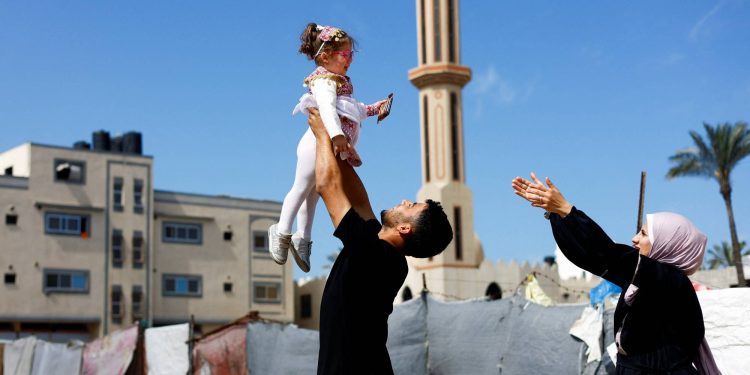 Gazan Father Loses His Daughter for Months