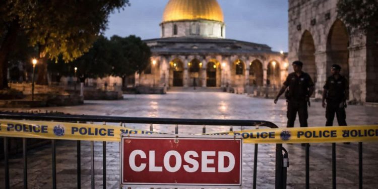 Israel Continues to Close Al-Aqsa Mosque to Worshippers For 5th Friday