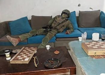Haaretz: Israeli Soldiers Loot Civilian Property From Southern Lebanon