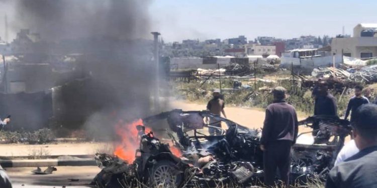 Two Civil Defense Workers Among Three Killed in Israeli Strike on Vehicle 