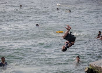 Gaza’s Children Turn to the Sea for Relief From War and Displacement