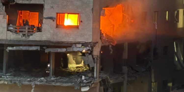 7 Killed in Two Israeli Airstrikes Targeting Gaza in an Assassination Attack