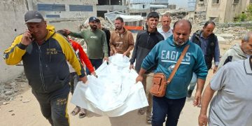 After 29 Months, Gaza Man Recovers Remains of Family from Beneath Rubble