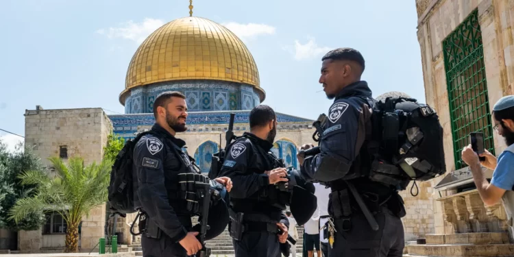 Israel to Recruit Ultranationalist Settlers for Police Unit at Al-Aqsa Mosque
