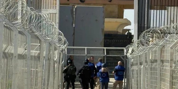 Israeli Forces Abduct Gazan Student Traveling to Italy Despite Prior Approval