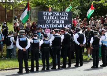 Pro-Palestine Demonstrators Condemn Sale of Settlement Properties in London
