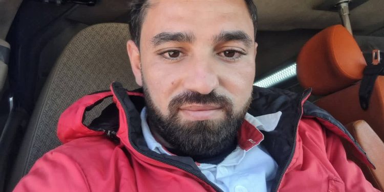 Israel-Backed Gang Abducts Two Paramedics from Ambulance Near Wadi Gaza 