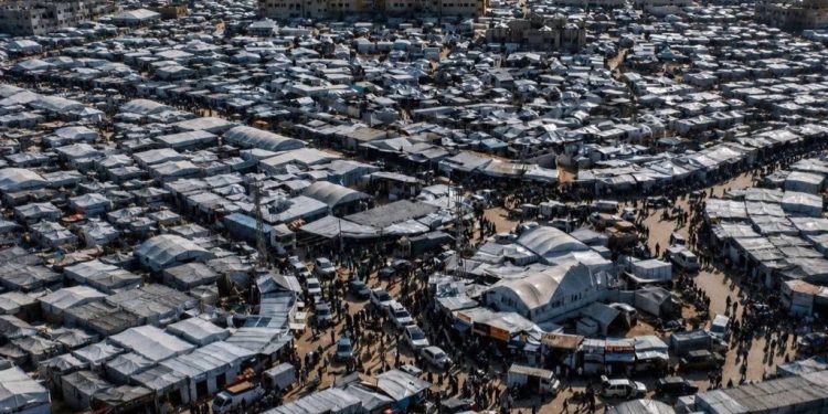 Israeli Strike Destroys Displacement Tents in Khan Younis